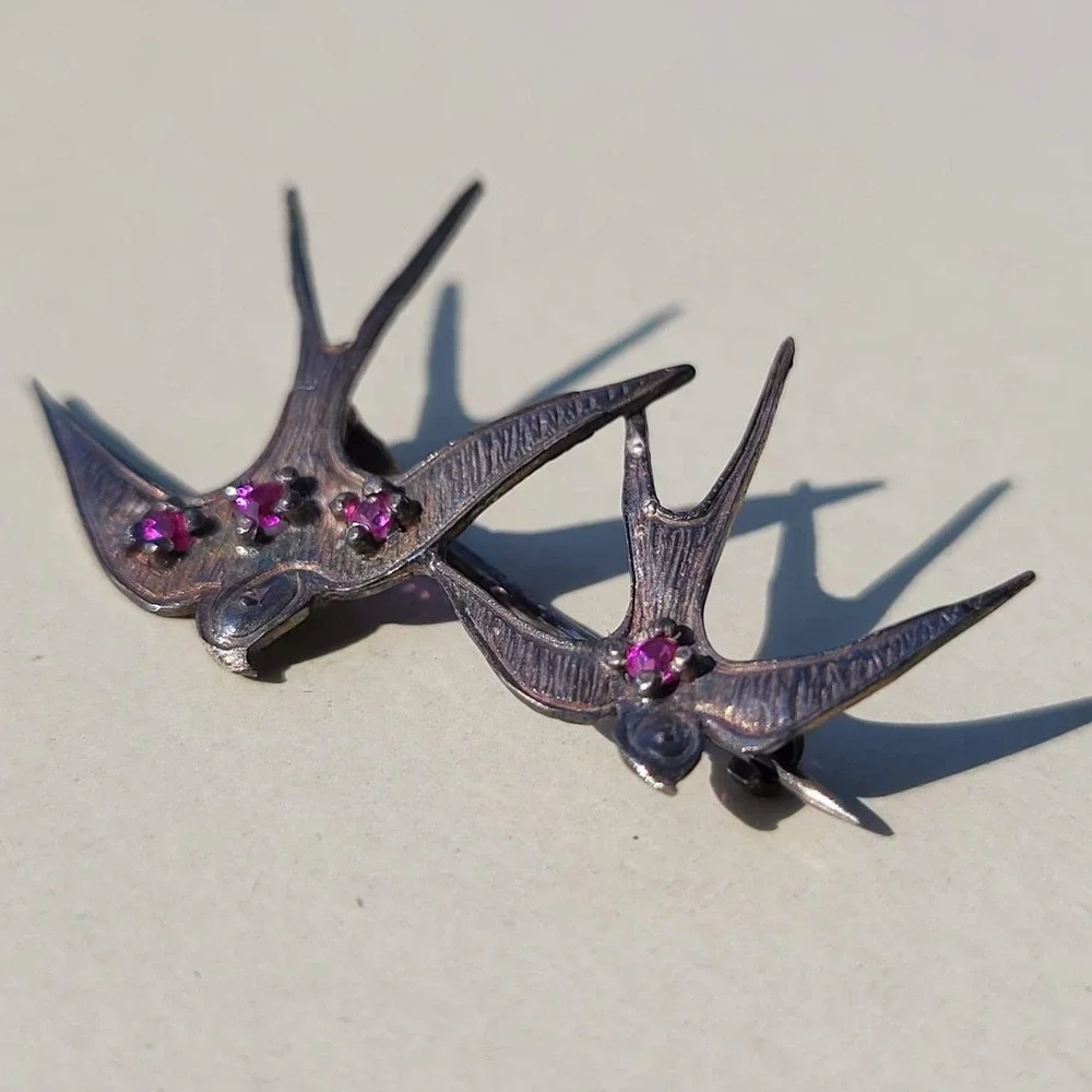 Vintage Victorian Sterling Silver Swallow Bird Brooch Ruby Stone Antique